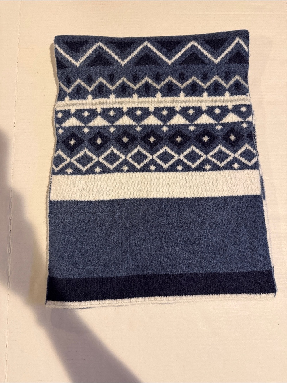 Ann Taylor Blue and White Geometric Knit Scarf